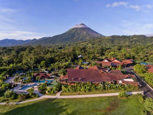 luxury hotels in Arenal Volcano National Park