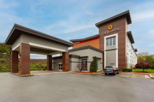 La Quinta by Wyndham Knoxville Central Papermill