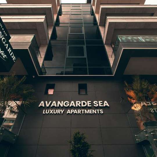 luxury hotels in Mamaia Area