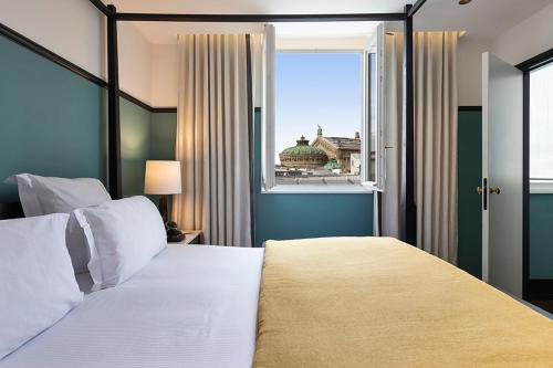 luxury hotels in 9Th Arrondissement