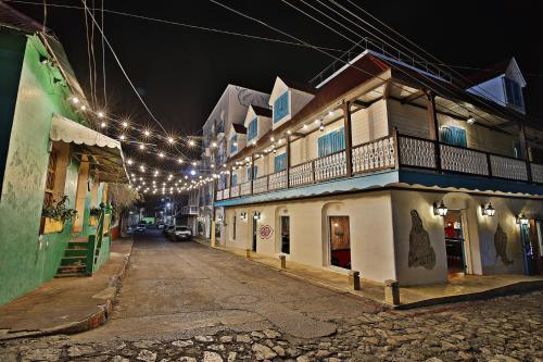 luxury hotels in San Ignacio