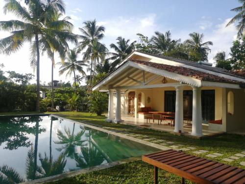 luxury hotels in Matara District