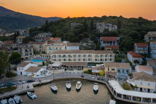 luxury hotels in Sarandë