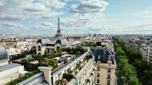 luxury hotels in Paris