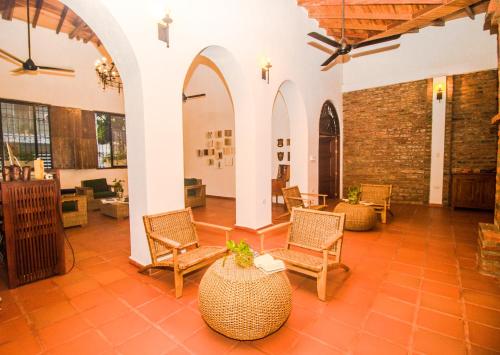 luxury hotels in Mompos