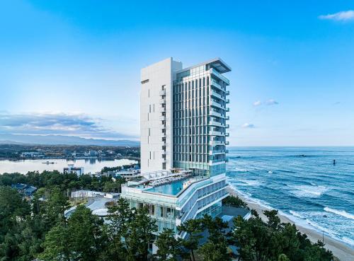 SEAMARQ HOTEL
