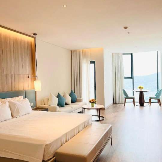 luxury hotels in Ha Long Bay