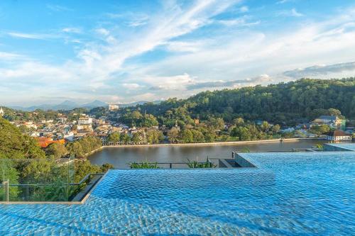 luxury hotels in Kandy