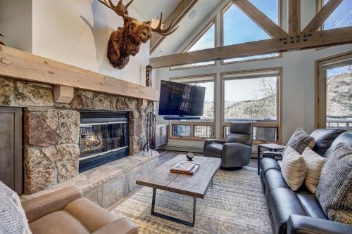 luxury hotels in Roosevelt National Forest