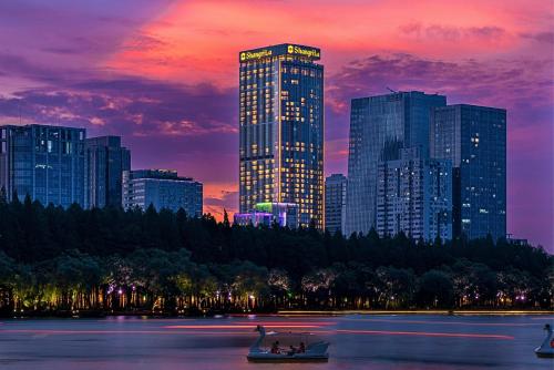 luxury hotels in Nanjing Area