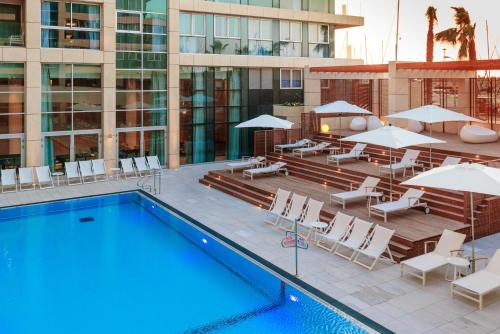 luxury hotels in Tel Aviv District