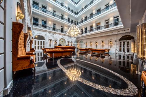 luxury hotels in Budapest