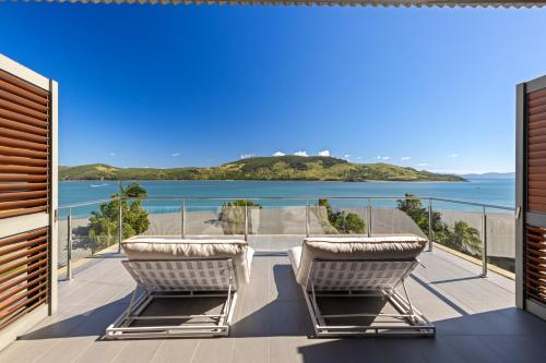 Yacht Club Villas on Hamilton Island by HIHA