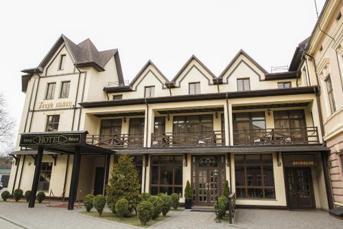 luxury hotels in Suceava