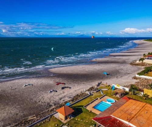 Panama Kite House - Kite, Eat, Sleep, Repeat