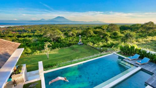 luxury hotels in Lembongan