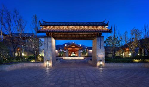 luxury hotels in Shangri-La