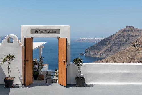 luxury hotels in Fira