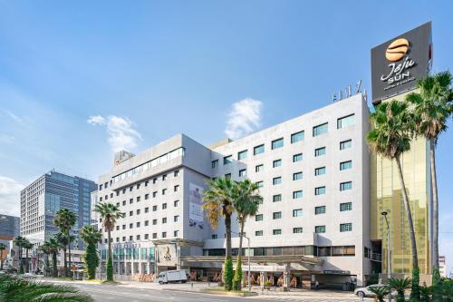 luxury hotels in Seogwipo