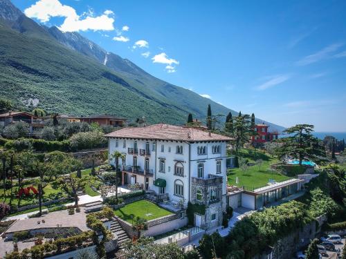 luxury hotels in Lake Garda