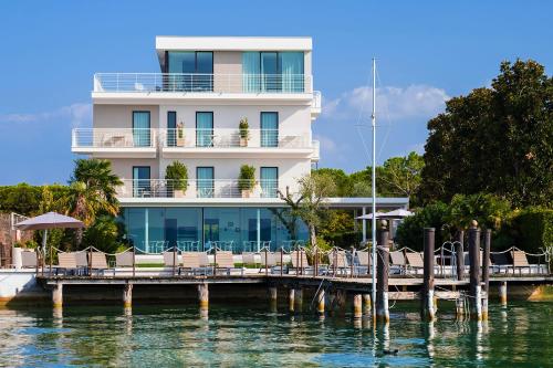 luxury hotels in Lake Garda