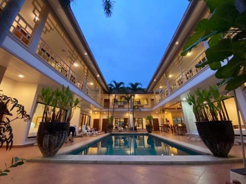The Elite Resort Pattaya