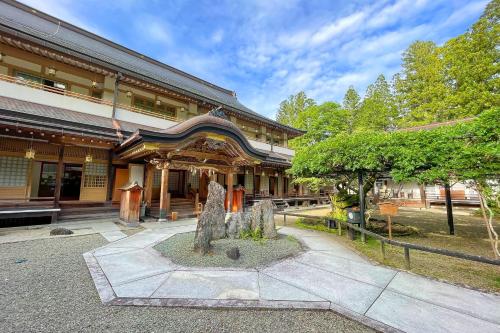 高野山 宿坊 総持院 -Koyasan Shukubo Sojiin-