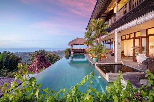 luxury hotels in Uluwatu