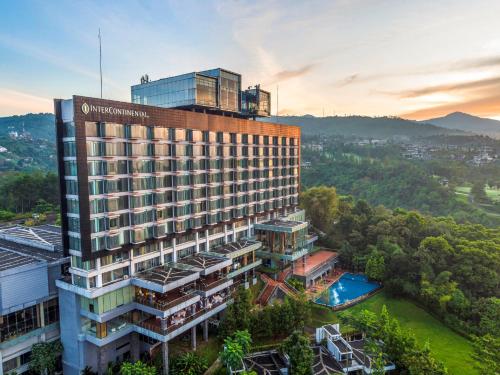 luxury hotels in West Java