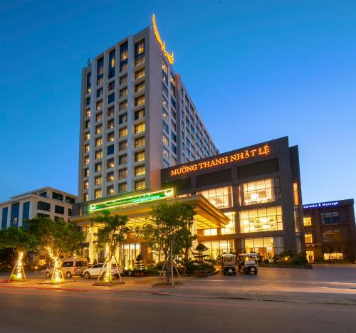 luxury hotels in Dong Hoi