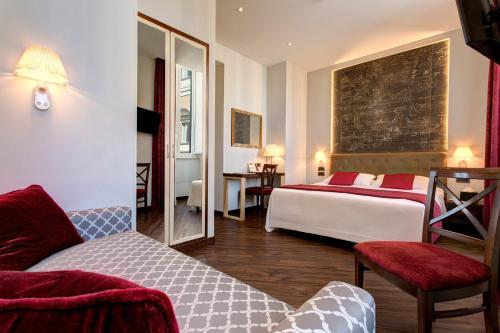 luxury hotels in Pantheon