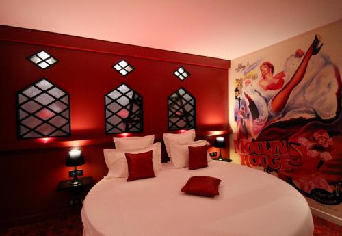 luxury hotels in Montmartre (18Th)