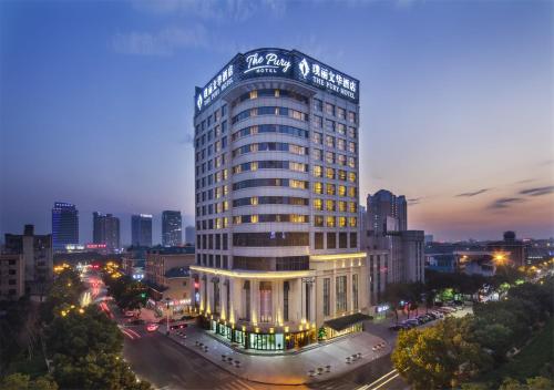 luxury hotels in Yiwu