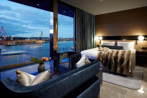 Hotel Riverton