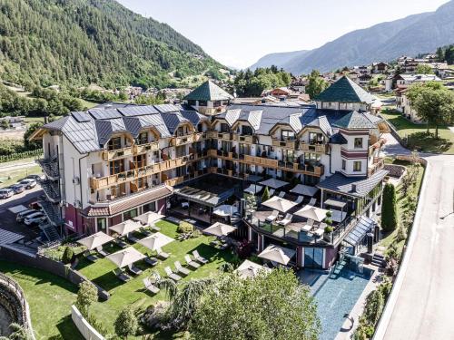 luxury hotels in Tonale