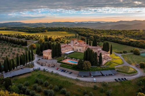 luxury hotels in Siena Area