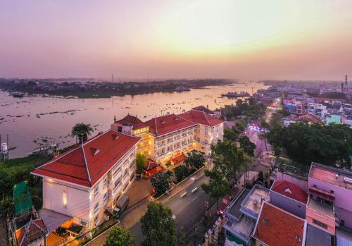 luxury hotels in Phnom Penh