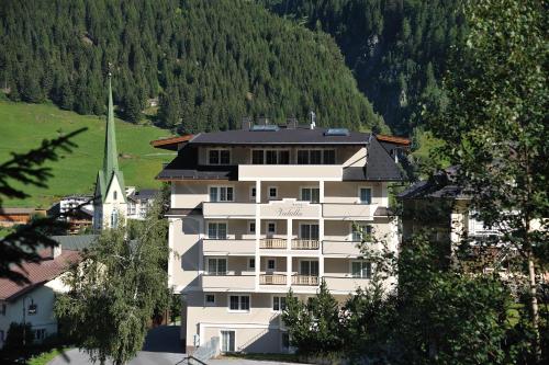 luxury hotels in Samnaun