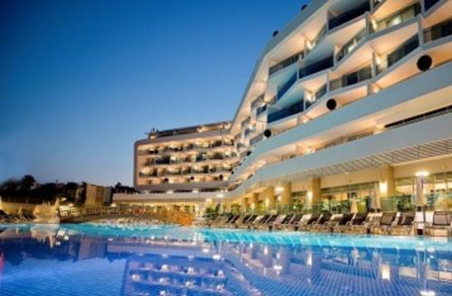 luxury hotels in Avsallar