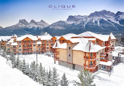 Falcon Crest Lodge by CLIQUE