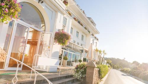 luxury hotels in Channel Islands