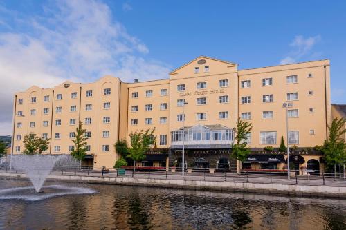 luxury hotels in Antrim County