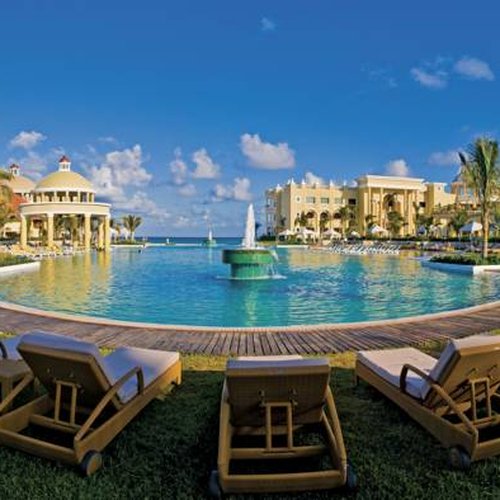 luxury hotels in Puerto Morelos