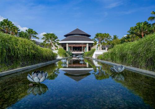 luxury hotels in Nusa Dua Peninsula