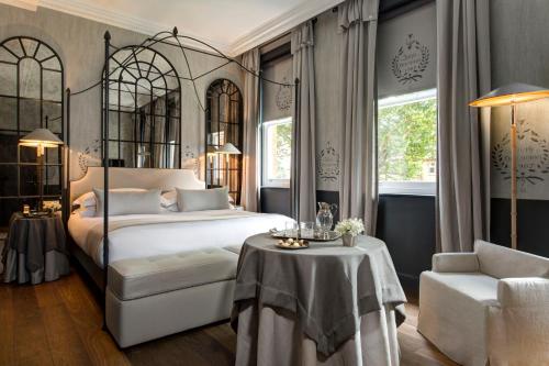 luxury hotels in Kensington