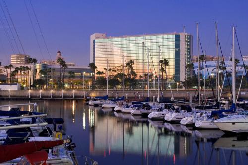 luxury hotels in Huntington Beach