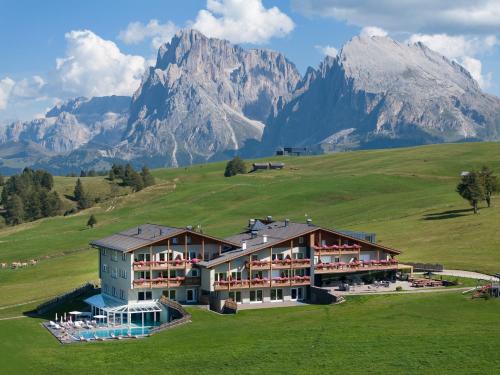 luxury hotels in Siusi