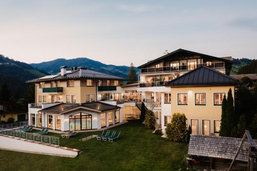 luxury hotels in Flachau