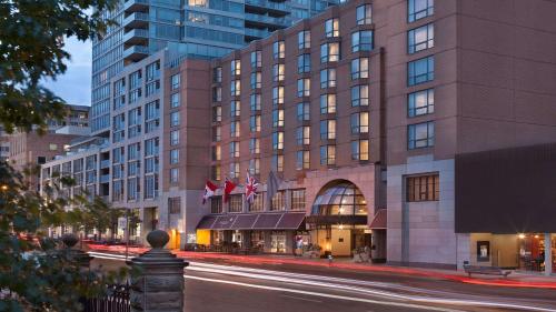 luxury hotels in Toronto