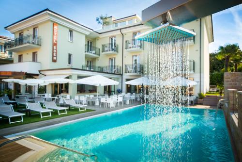 luxury hotels in Garda